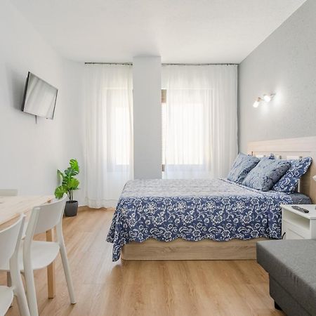 Apartament Hispalis Triana Sevilla Bagian luar foto