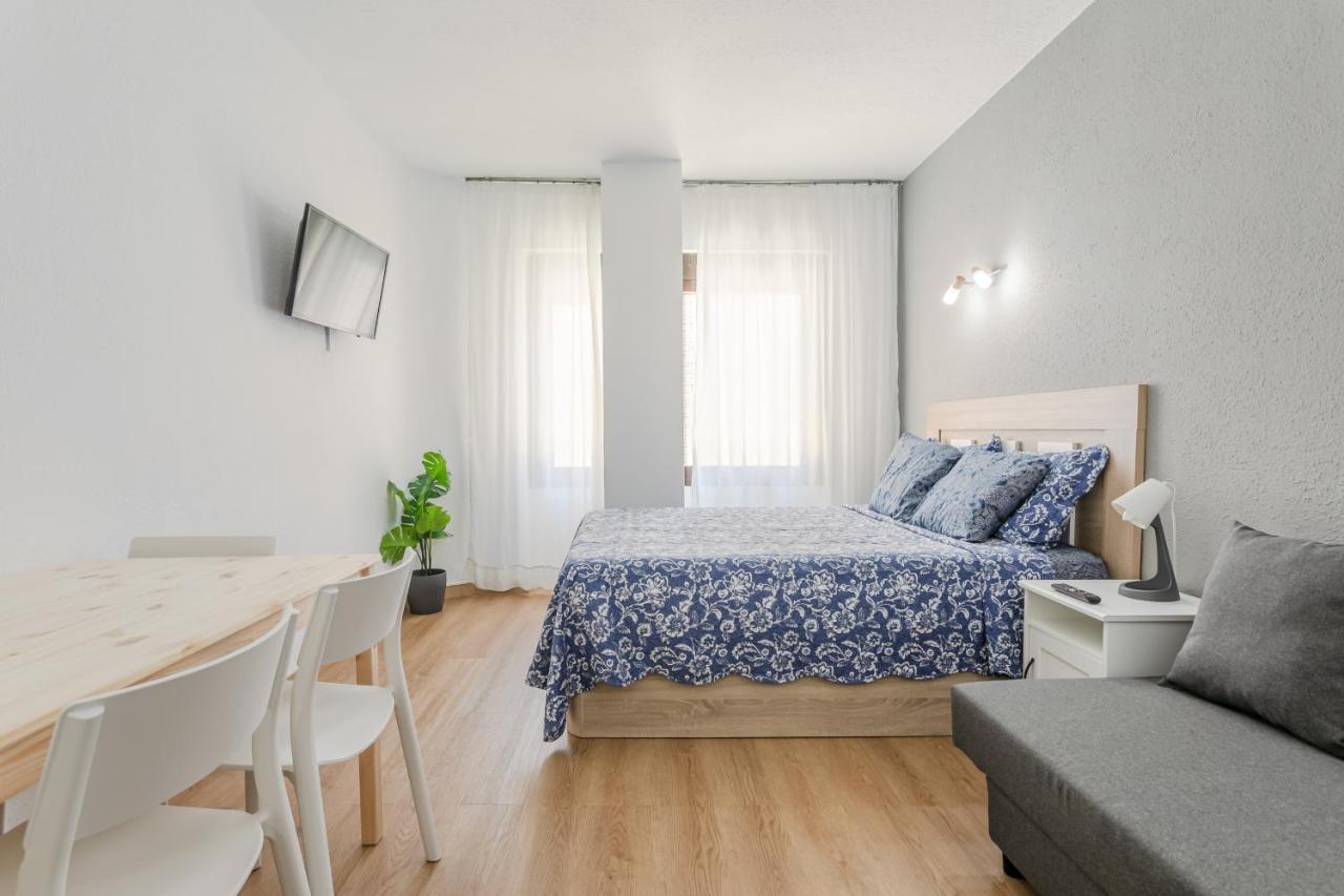 Apartament Hispalis Triana Sevilla Bagian luar foto